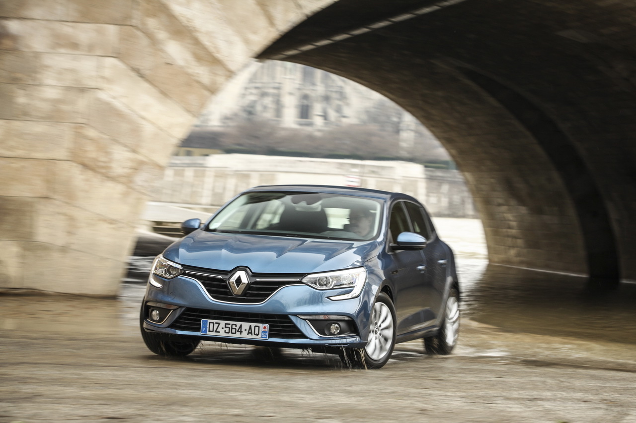 renault-megane-life-tce-01.jpg