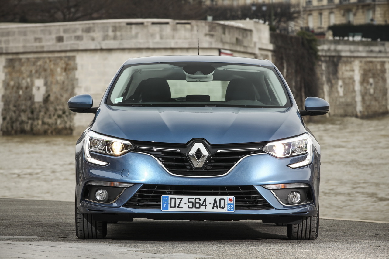 renault-megane-life-tce-12.jpg