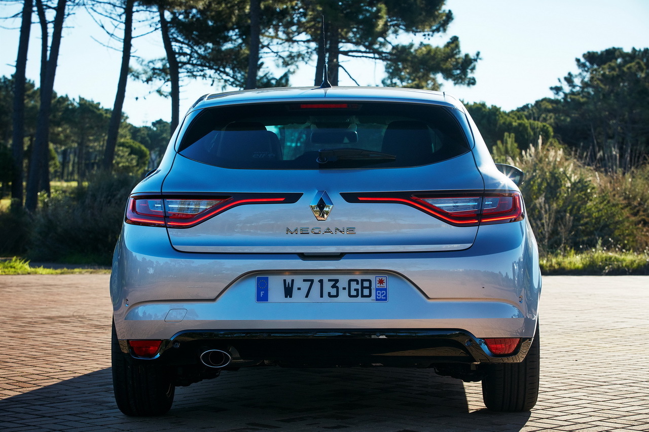 renault-megane4-02.jpg
