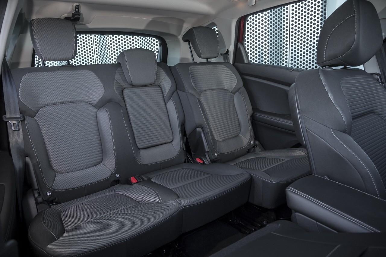 renault-scenic4-2016-15.jpg