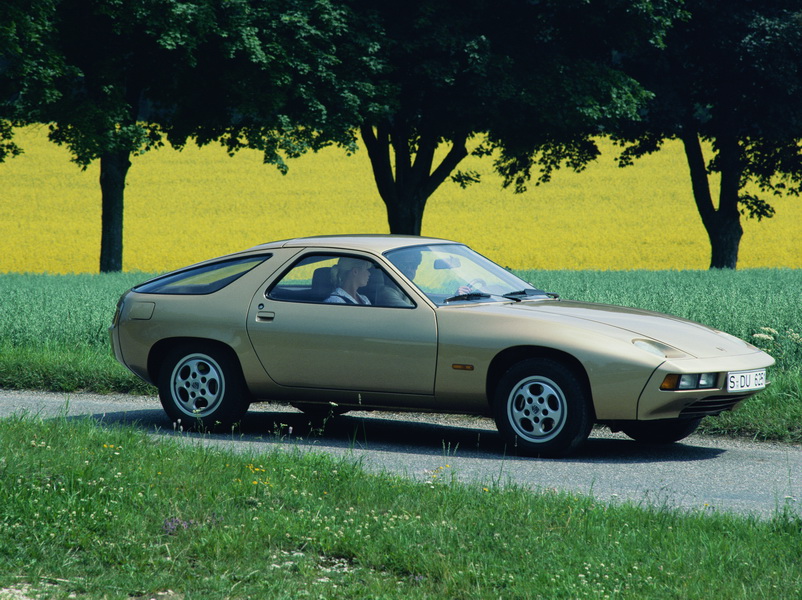 Rétromobile 2017 : Porsche fête les 40 ans de la 928