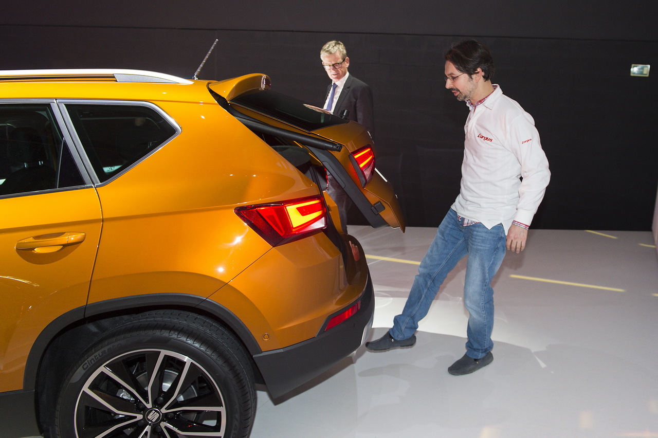 seat-ateca-2016-08_1.jpg