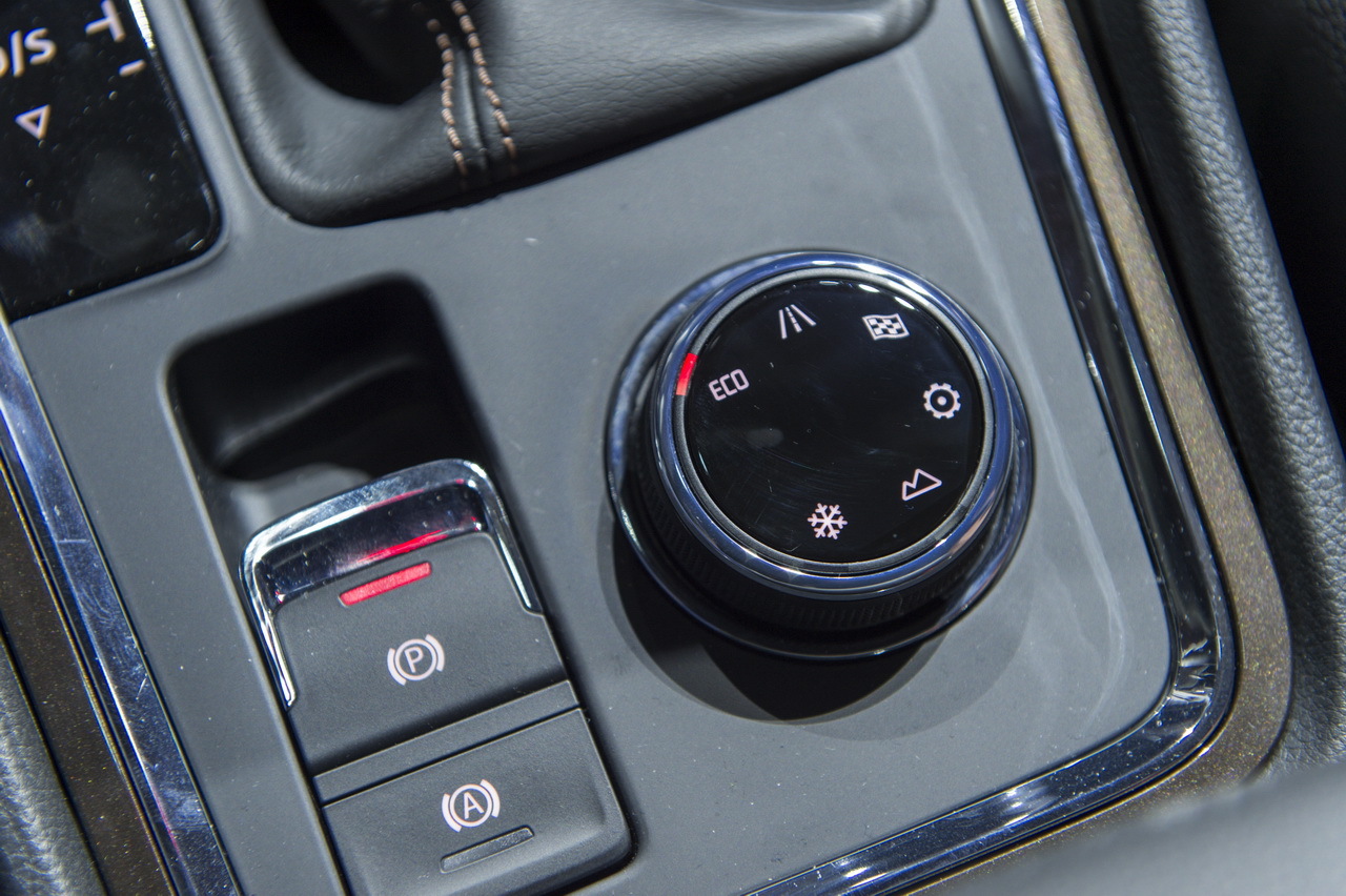 seat-ateca-2016-31_1.jpg