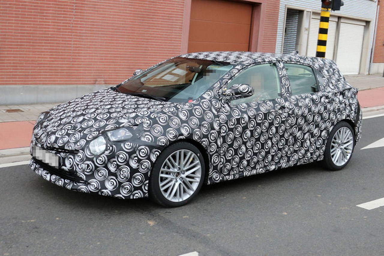 Spyshots Toyota Auris (2018) : l'Auris plus proche de la ...