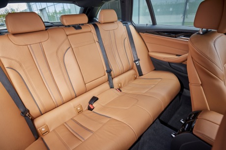 BMW 520d Touring : statique intérieur place arrière