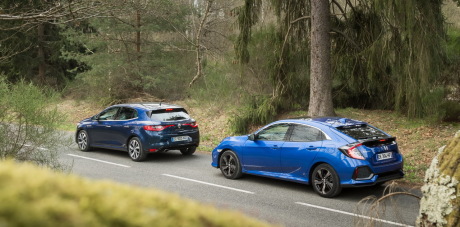 Renault Mégane vs Honda Civic vue arrière gauche
