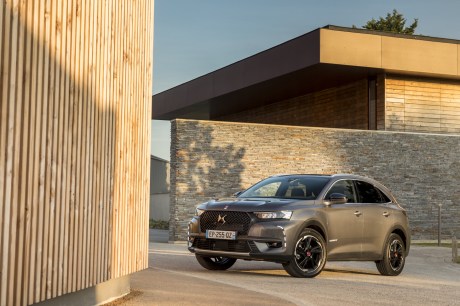 DS7 Crossback vue avant gris