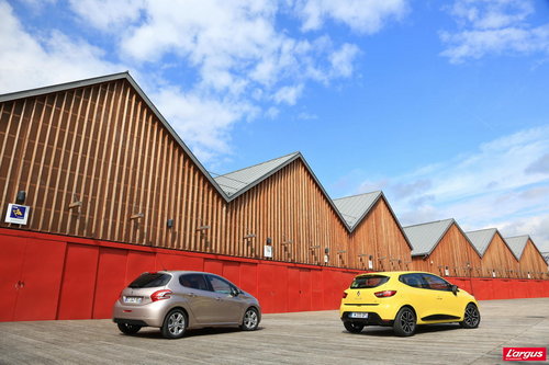 Renault Clio - Peugeot 208 : politiques divergentes