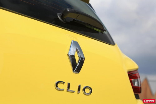 Renault Clio - Peugeot 208 : politiques divergentes