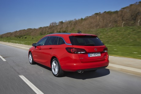 Opel Astra Sports Tourer 2016 1.6 CDTi 160 BiTurbo : Action travelling AR