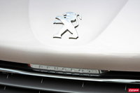 Renault Clio - Peugeot 208 : politiques divergentes