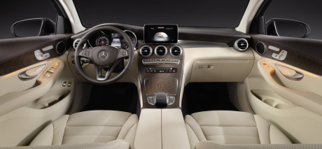 Mercedes GLC Coupé 2016 planche de bord