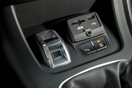 Sélecteur modes de conduite DNA dans Alfa Romeo Giulietta