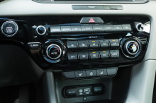 kia sportage premium 2017 accoudoir avant