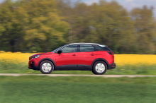 peugeot 3008 bluehdi 100 active rouge profil