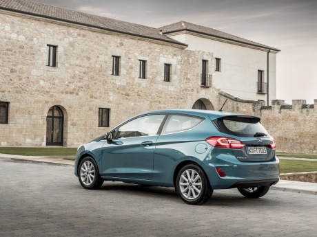 Ford Fiesta 2017 1.1 Titanium 3 portes : Statique 3/4 AR gauche
