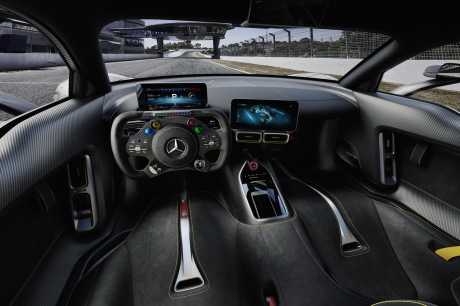 mercedes amg project one intérieur
