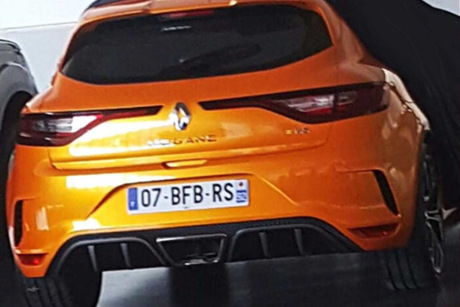 Renault Mégane R.S. vue arrière orange