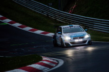 308 Racing Cup Team Altran 24H Nurburgring 2018 action avant de nuit