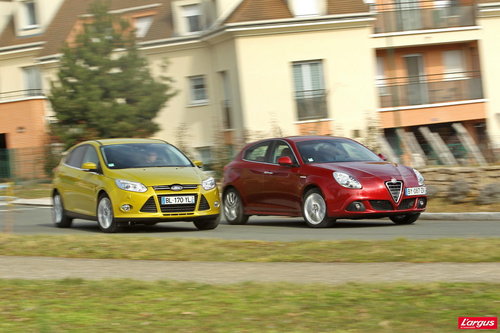 L'Alfa Giulietta TCT face à la Ford Focus Powershift