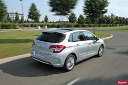 Citroën C4 vs Kia cee'd : concurrence déloyale ?