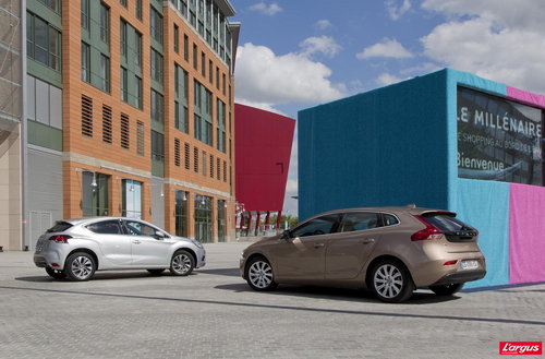 La Volvo V40 affronte la Citroën DS4
