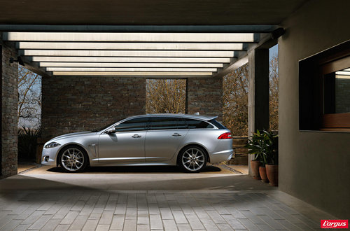 Jaguar sur tous les fronts