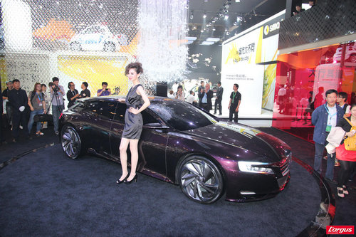 Pékin 2012 - Citroën Numéro 9 : la DS9 en filigrane