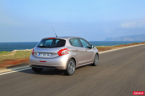 Peugeot 208 Premier essai de la Peugeot 208