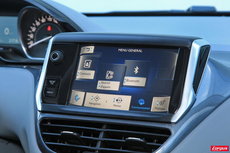 Peugeot 208 Premier essai de la Peugeot 208