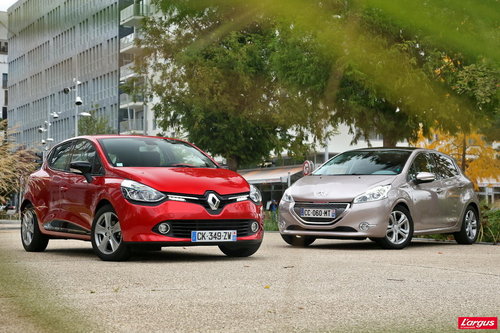 Renault Clio IV vs Peugeot 208 : le choc !