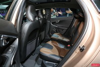 Mondial de l'auto 2012 Volvo V40 Cross Country L'alternative