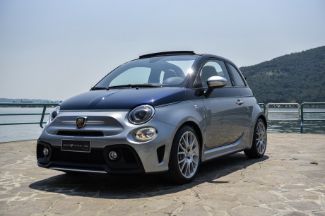 Abarth 695 Rivale 175th avant gauche
