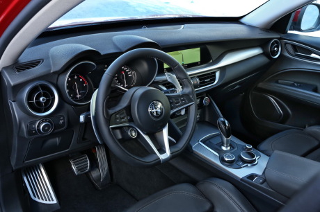 habitacle alfa romeo stelvio diesel 180 super