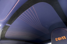 Aston Martin DB11 V8 toit cuir pavillon intérieur violet
