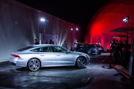 Audi A7 Sportback 2018 grise vue de profil