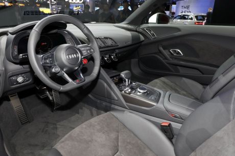intérieur audi r8 rws