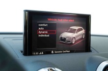 Audi RS3 berline 2018 ecran drive select