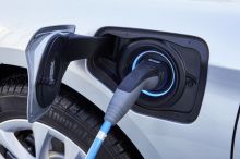détail prise de recharge BMW 225xe