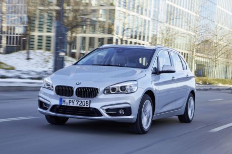 vue avant BMW 225xe
