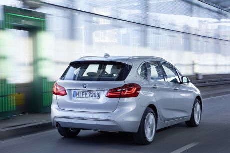 vue arrière BMW 225xe
