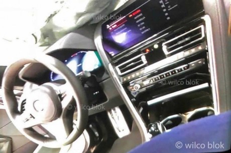 Nouvelle BMW Série 8 850i Coupé blanche 2018 vue intérieure habitacle