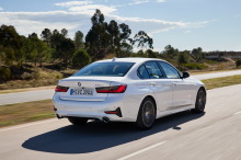BMW S & # 39; Ã © rie 3 knows back back