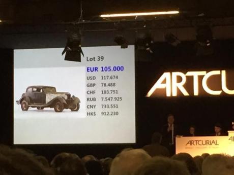Estimée entre 30 et 50 000 €, la Delage D8 Autobineau est adjugée à 130 000 €.