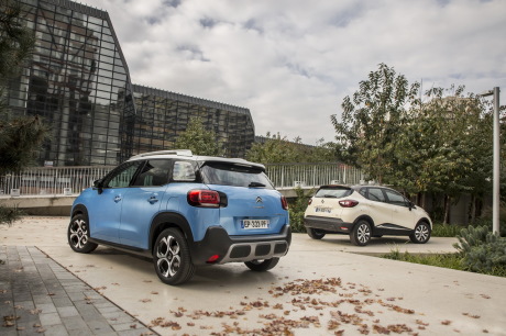 Renault Captur et Citroën C3 Aircross statique arrière