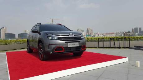 citroen c5 aircross gris vue avant