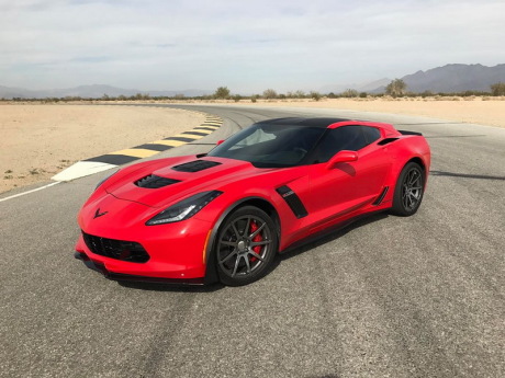 3/4 avant Chevrolet Corvette Callway rouge 2017