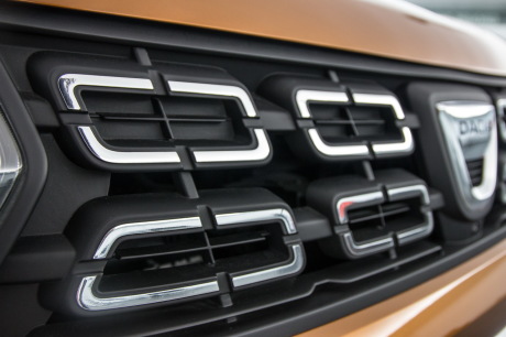 Calandre Dacia Duster 2 (2017)