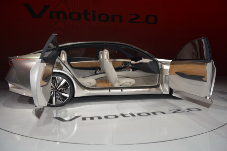 Nissan Vmotion 2.0 concept couleur grise vue de profil