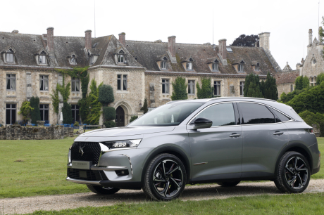 DS7 Crossback vue av gris